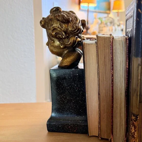 Vintage Borghese Italian Cherub Putti Bookends, Gilt Chalkware Faux Marble Base - Picture 5 of 16